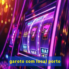 garoto com local porto